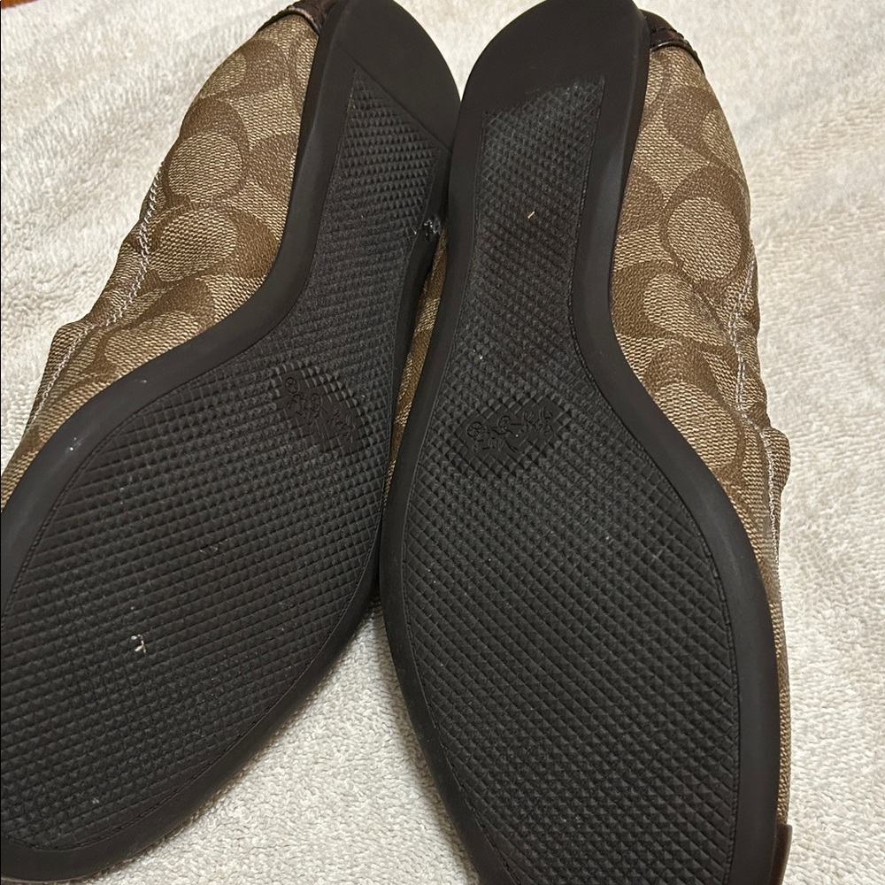 Coach Camilla Signature Khaki/Chestnut Flats - Picture 2 of 6